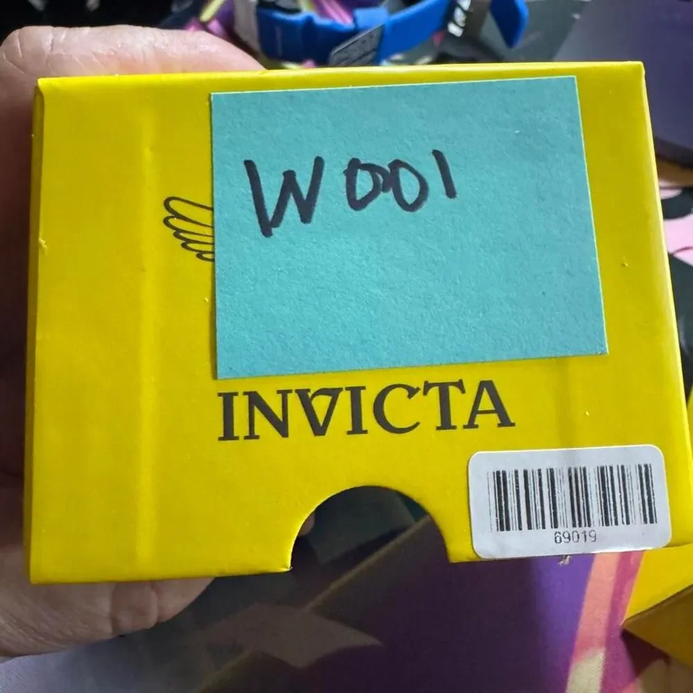 Invicta 69019 gold